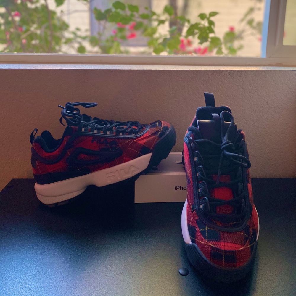 NEW pair on TENNIS FILA!